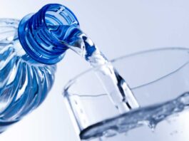 Water on an empty stomach: 5 benefits and problems