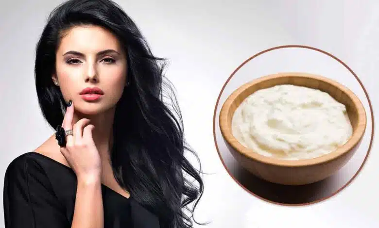 What should I mix with curd and apply on my hair