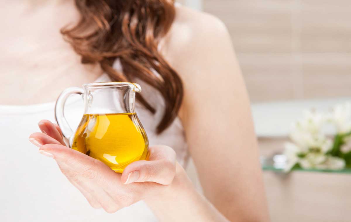 5 Amazing Benefits of Olive Oil for Your Skin and Hair