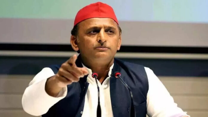 Akhilesh Yadav condemned the attack on Arvind Kejriwal, said- 'Being violent is a sign of defeat'