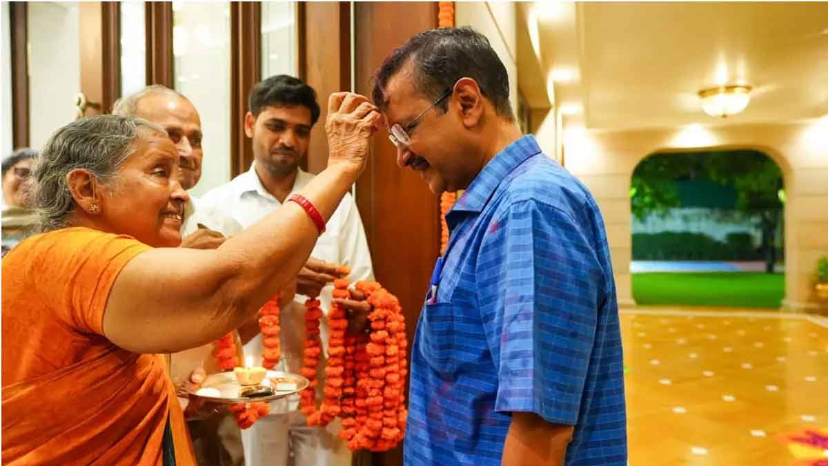 Arvind Kejriwal Vacates Official House