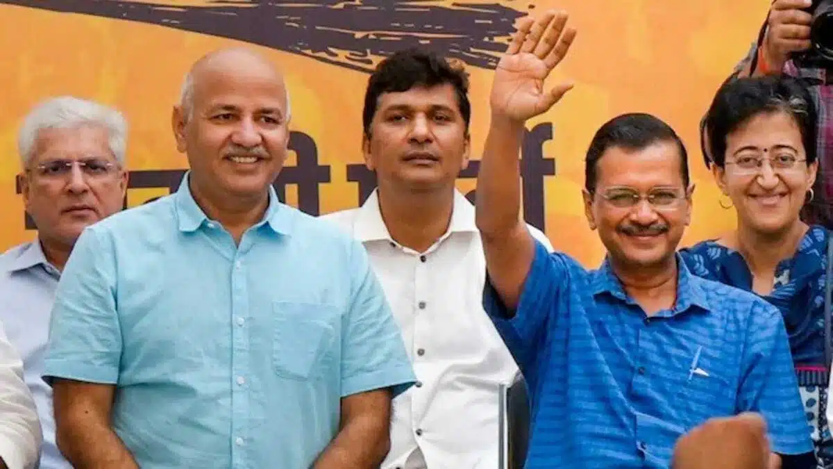 Arvind Kejriwal will discuss Delhi assembly elections with party leaders at 5 pm today