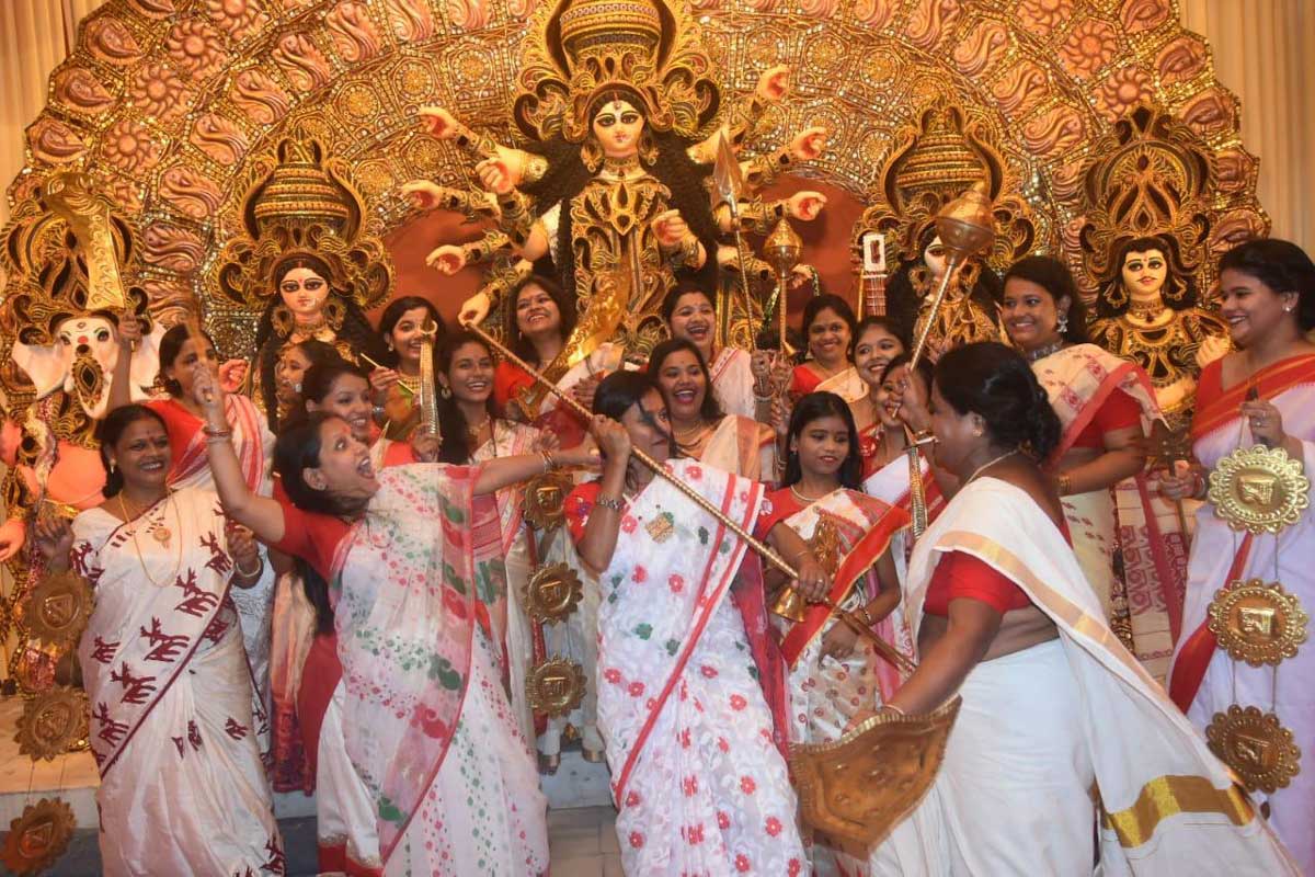 Chetiya Aragni Durga Puja being celebrated in Kolkata