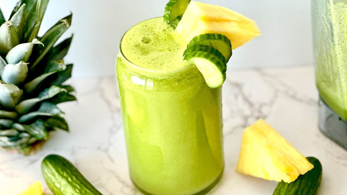 Cucumber and Pineapple Juice A refreshing juice experience"