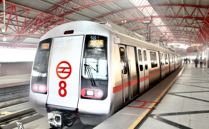 To reduce pollution in Delhi, Metro will make 40 additional trips per day.