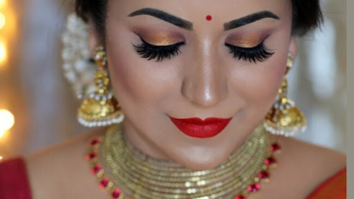 Do makeup for Karwa Chauth in 5 easy steps