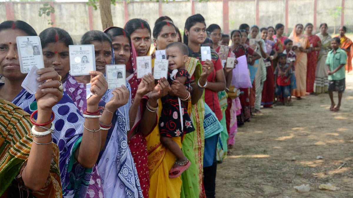 Jharkhand: Champai Soren filed nomination for elections