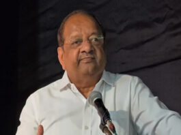 Another blow to BJP, former MP Gopal Shetty filed nomination as an independent.