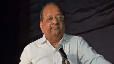 Another blow to BJP, former MP Gopal Shetty filed nomination as an independent.