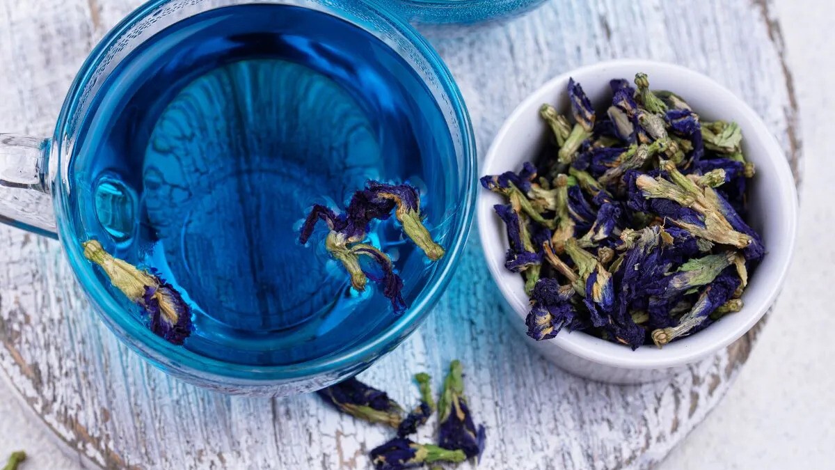 Get better health with these 6 powerful flower teas