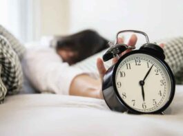 How many hours of sleep does a person need according to age?