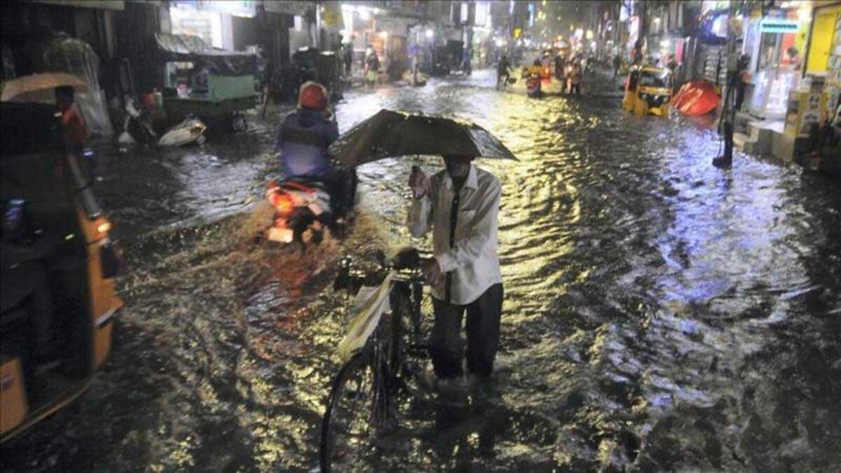 IMD warns of heavy rains and thunderstorms in Tamil Nadu