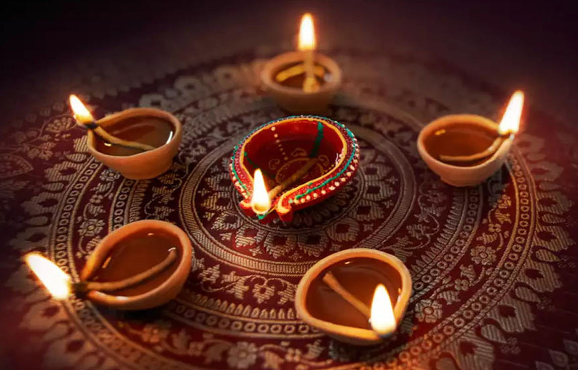 
Why is it important to light lamps on Chhoti Diwali? Know the importance of lighting a lamp