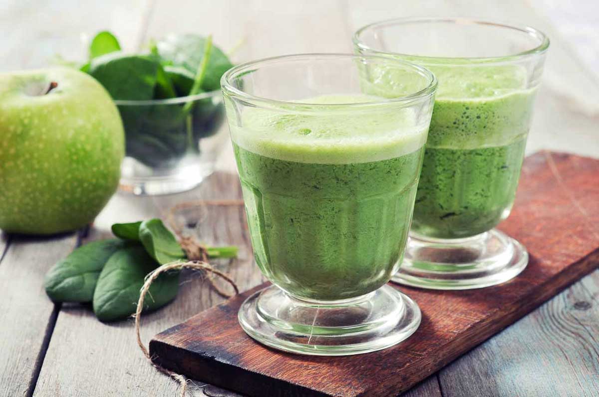 Bitter gourd-spinach juice is rich in nutrition