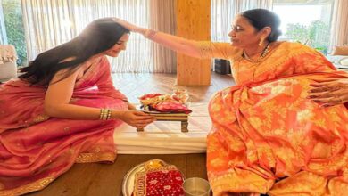 Katrina Kaif looks very beautiful in pink saree on Karwa Chauth
