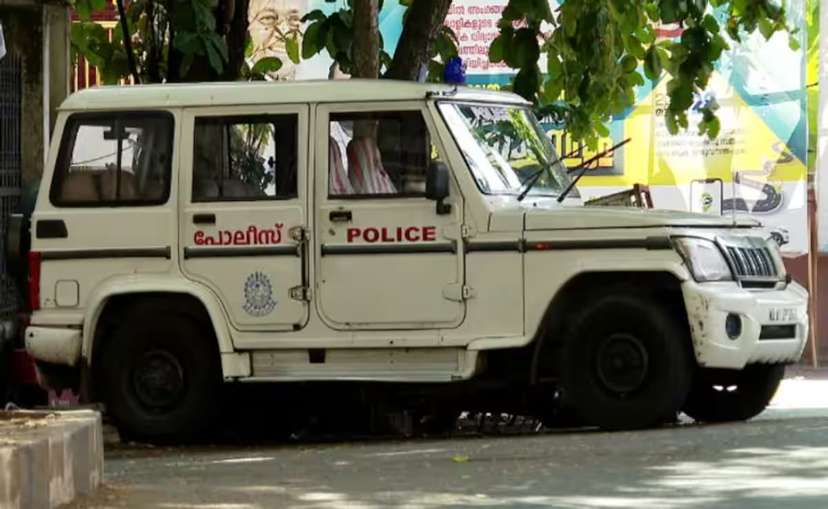 Kerala: Huge explosion during festival in temple, more than 150 people injured, condition of 8 critical