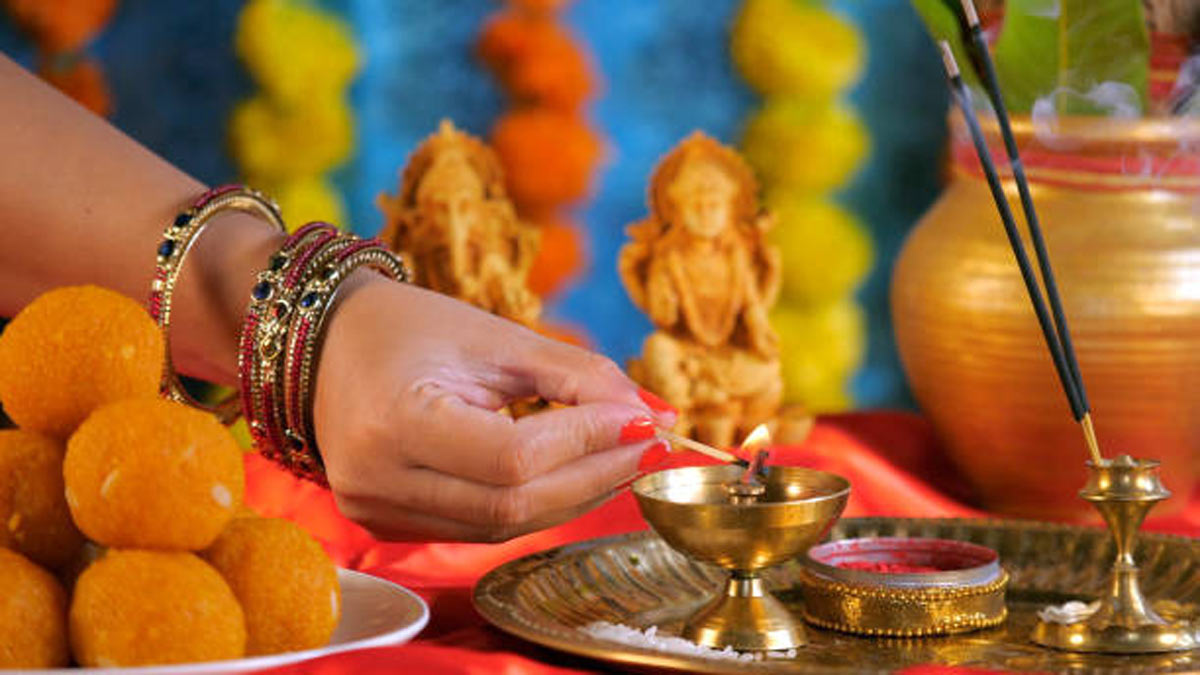 Diwali 2024: Know the time and method of Lakshmi Puja