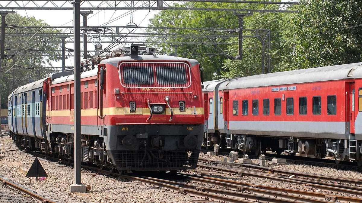 Cyclone Dana: 20 NDRF teams deployed in Odisha, 13 teams in Bengal, local trains cancelled.