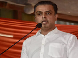 Maharashtra: Milind Deora filed nomination for elections, said- 'There were a lot of expectations from Aditya Thackeray'