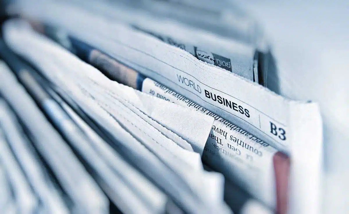 5 Major Differences Between Newspapers and Social Media