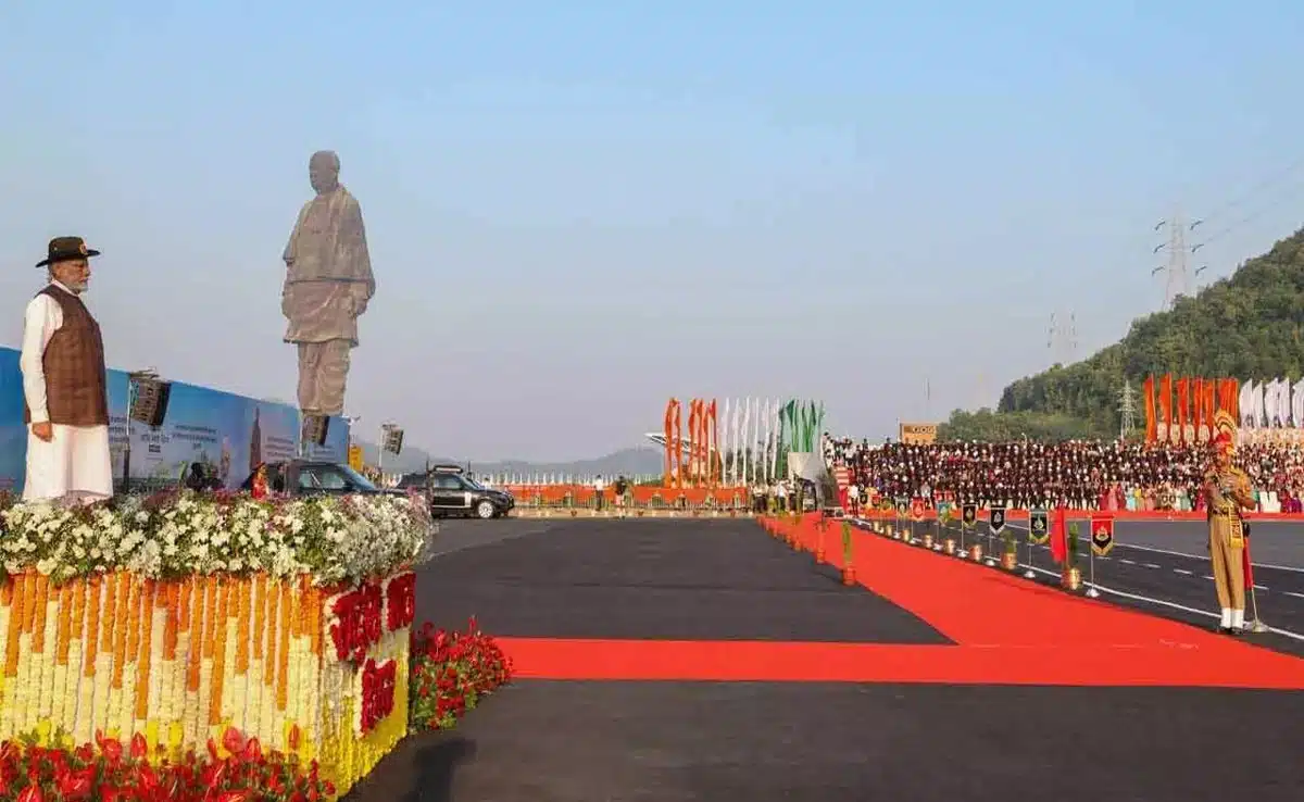 PM Modi pays tribute to Sardar Patel on his birth anniversary, watches 'National Unity Day' parade in Kevadiya