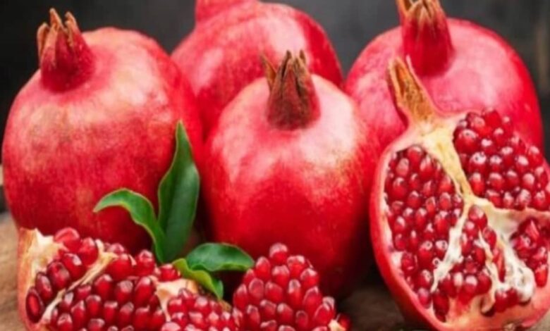 Pomegranate: A nutritious and medicinal fruit