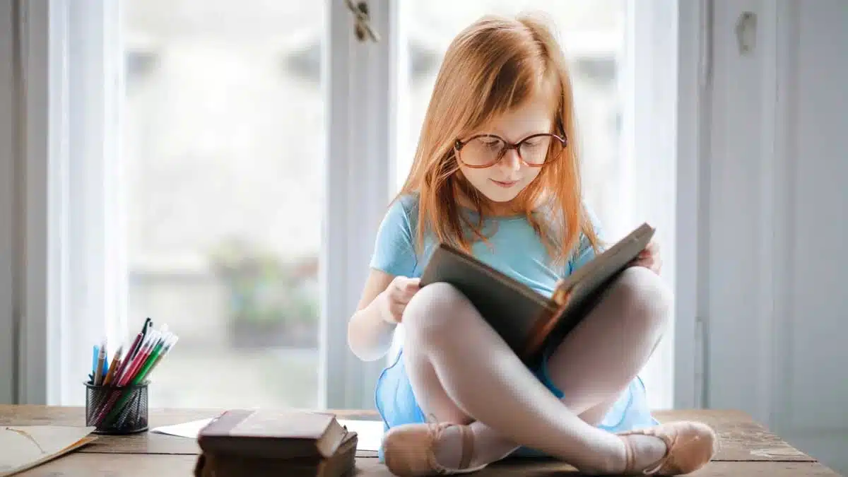 How does reading affect your brain?