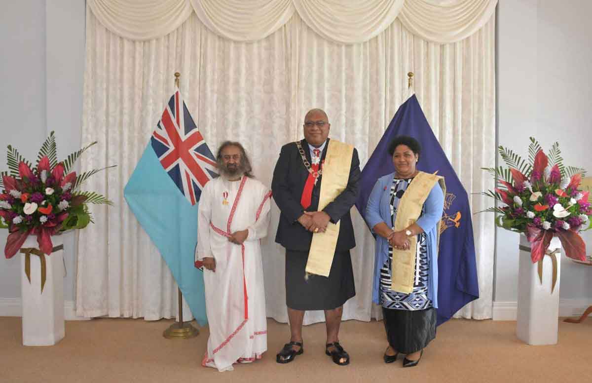 Republic of Fiji honours Sri Sri Ravi Shankar with its highest civilian honour