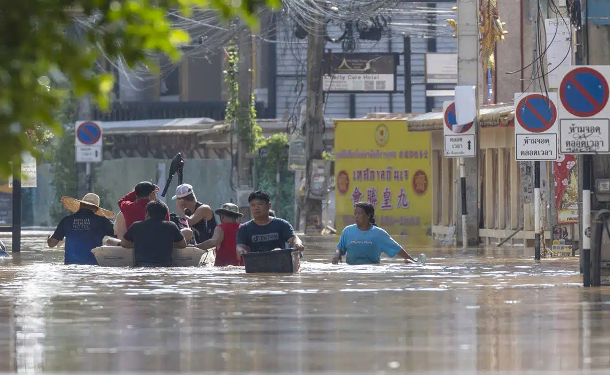 Spain: At least 63 people died due to flash floods, cars were washed away, train services were disrupted