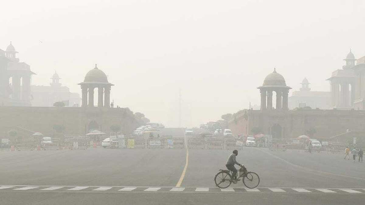 Toxic foam was seen floating in the Yamuna river in Delhi's Kalindi Kunj area