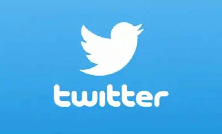 Twitter: communication, information