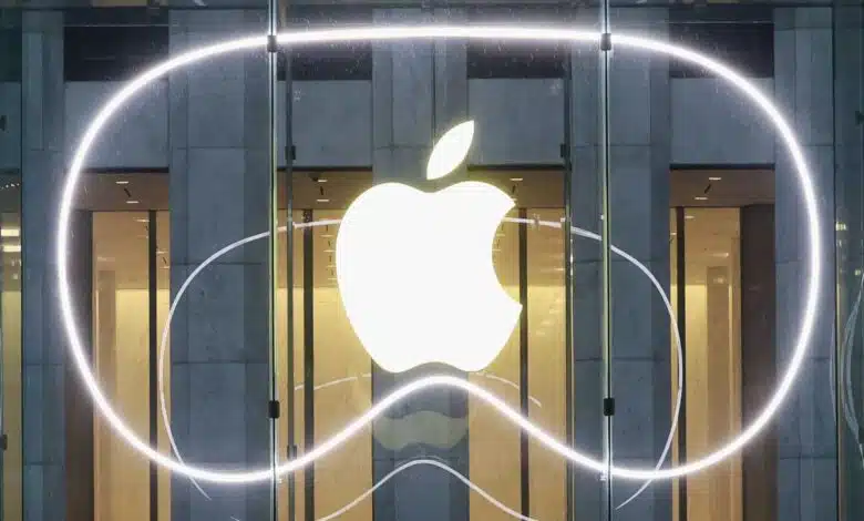 US labor board accuses Apple of restricting workers' use of Slack and social media.