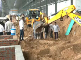 7 laborers died after wall collapsed at a construction site in Gujarat's Mehsana.