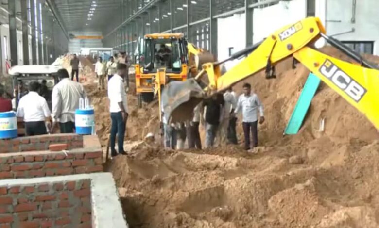7 laborers died after wall collapsed at a construction site in Gujarat's Mehsana.
