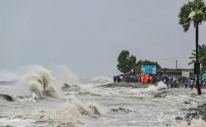 Cyclone Dana: 6 districts of Bengal and coastal areas of Odisha on 'high alert'