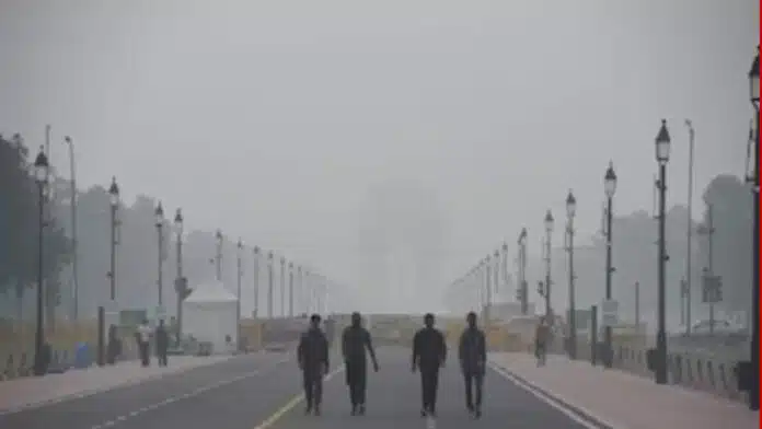 Air pollution worsening in Delhi, AQI rises to 349