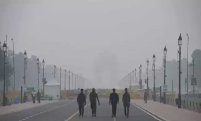 Air pollution worsening in Delhi, AQI rises to 349