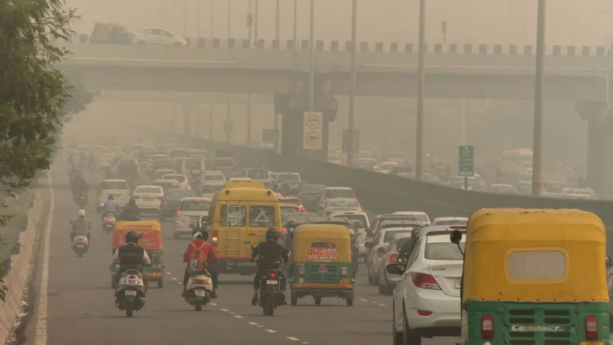 Air pollution worsening in Delhi, AQI rises to 349