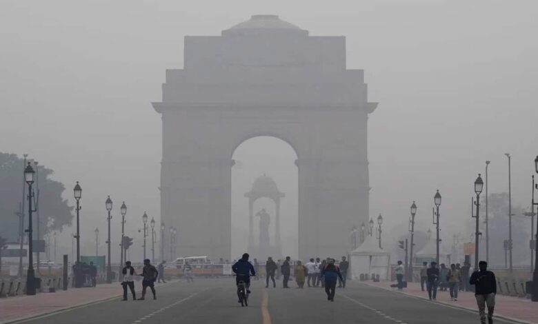 Delhi in the grip of smog, air quality reaches 'very poor' level in many areas