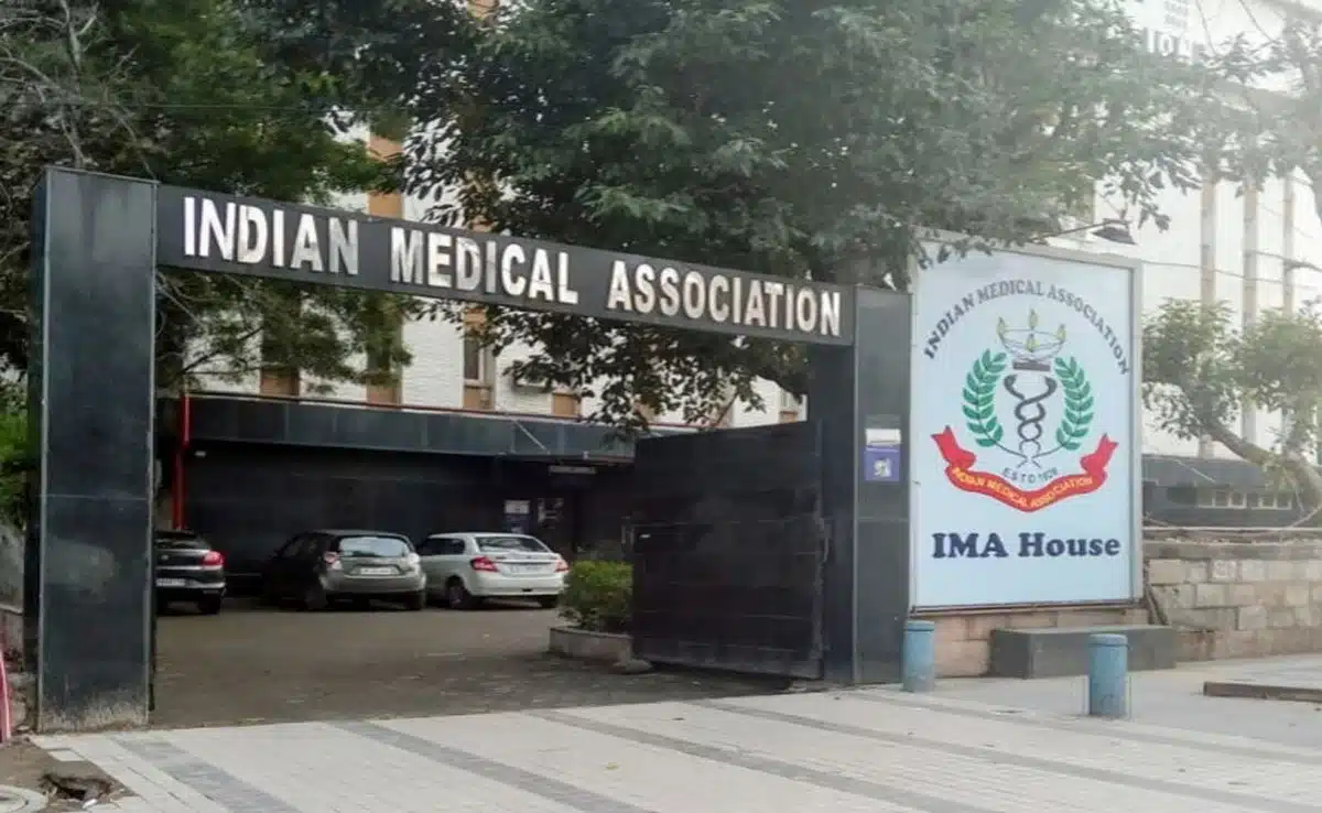 IMA will go on 24-hour hunger strike in support of Bengal doctors