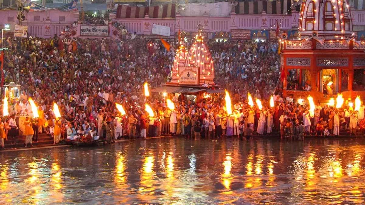 8 unique traditions of Kumbh Mela