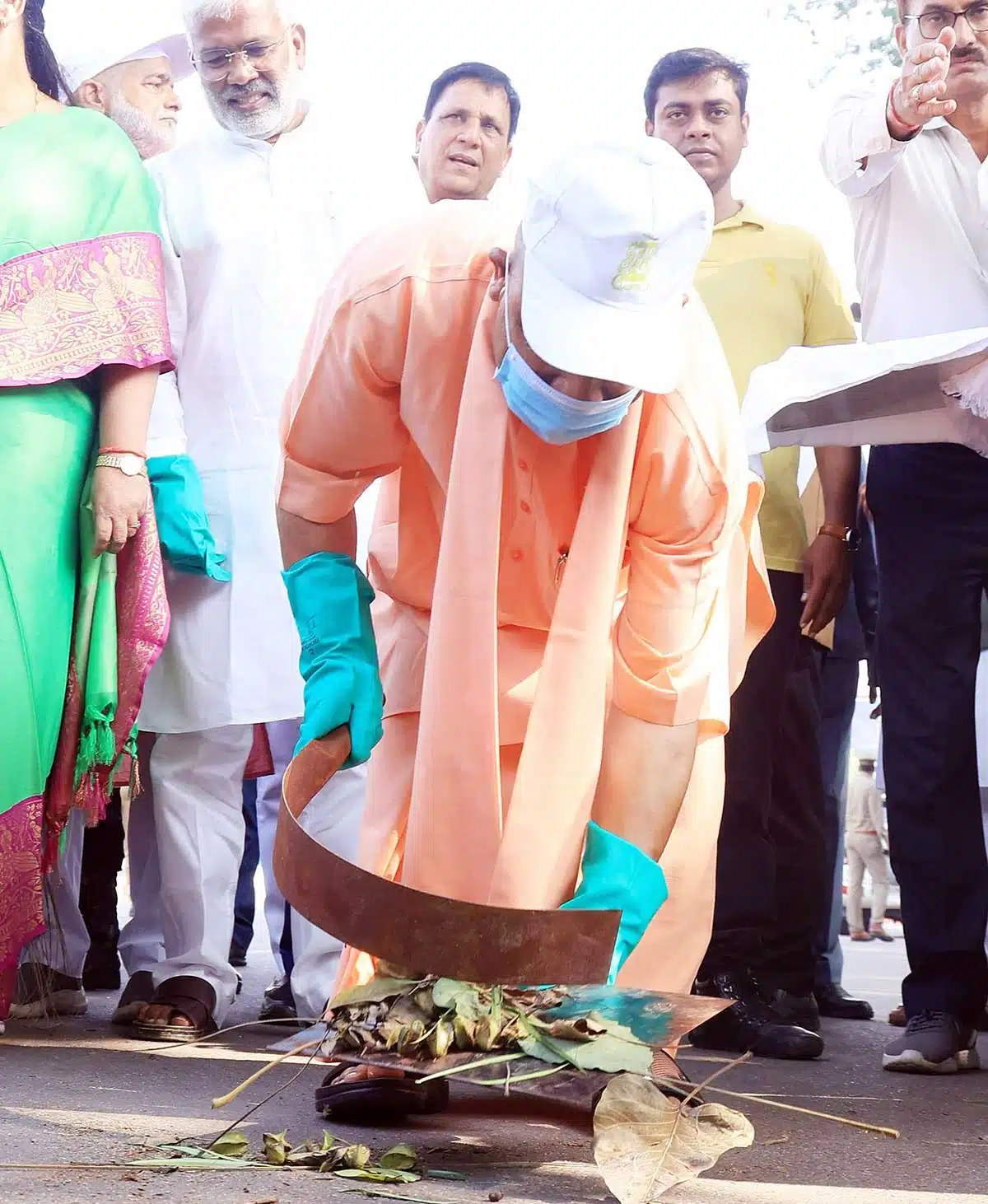 Yogi Adityanath paid floral tributes to Mahatma Gandhi on his 155th birth anniversary