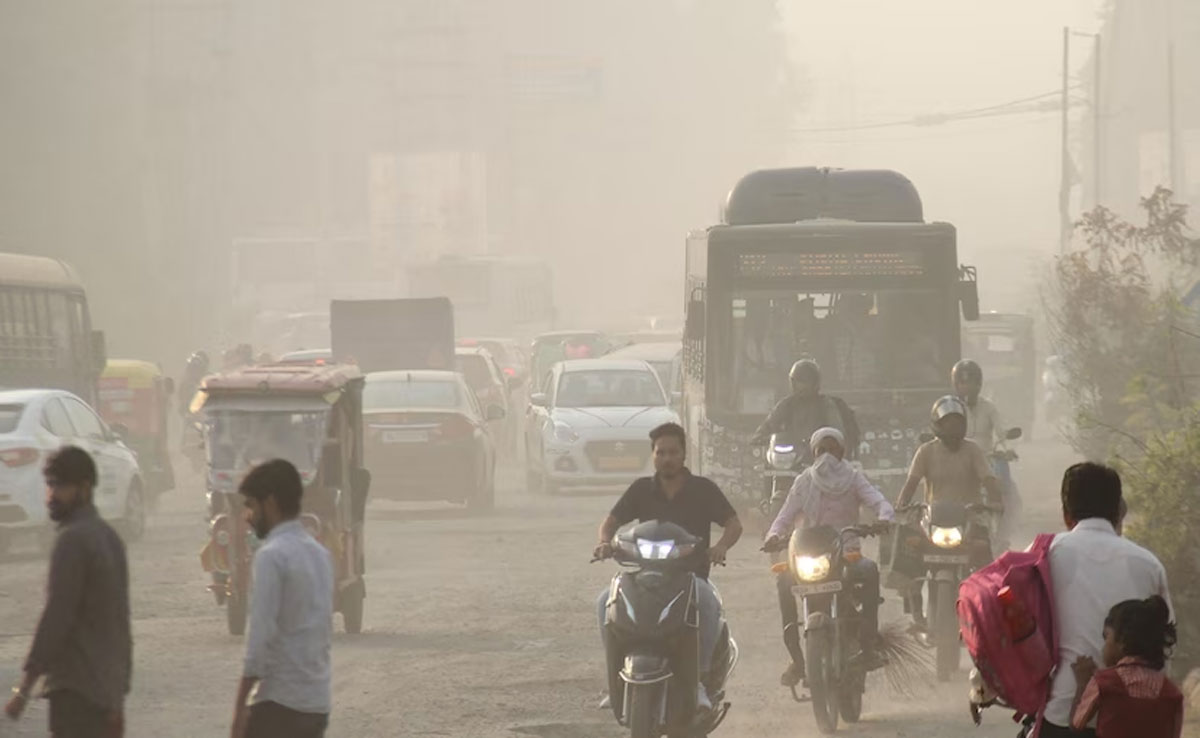 Atishi targets Center over stubble burning amid air emergency in Delhi