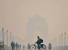 Air quality in Delhi reaches 'severe' category, AQI crosses 400