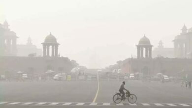 Season's worst air quality in Delhi, visibility drops to 150 meters