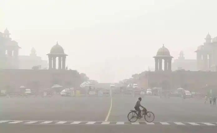 Season's worst air quality in Delhi, visibility drops to 150 meters