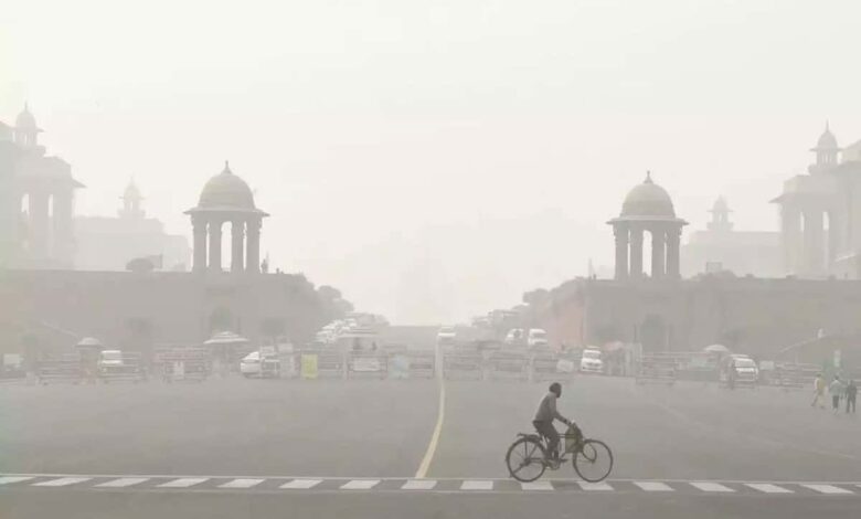 Season's worst air quality in Delhi, visibility drops to 150 meters