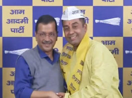 Former BJP MLA Anil Jha joins Aam Aadmi Party in presence of Arvind Kejriwal