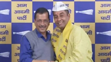 Former BJP MLA Anil Jha joins Aam Aadmi Party in presence of Arvind Kejriwal