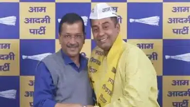 Former BJP MLA Anil Jha joins Aam Aadmi Party in presence of Arvind Kejriwal